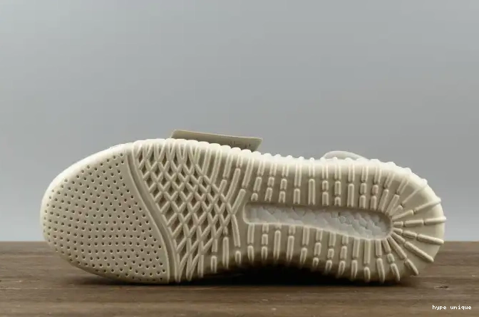 hype x Boost Yeezy Grey 750 adidas Kanye B35309 West 0613